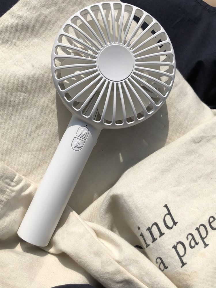 Electric mini fans